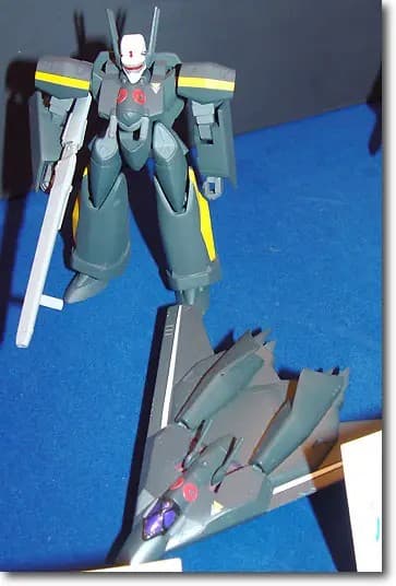 Valkyrie VF-17S (Stealth Valkyrie) - Box Art