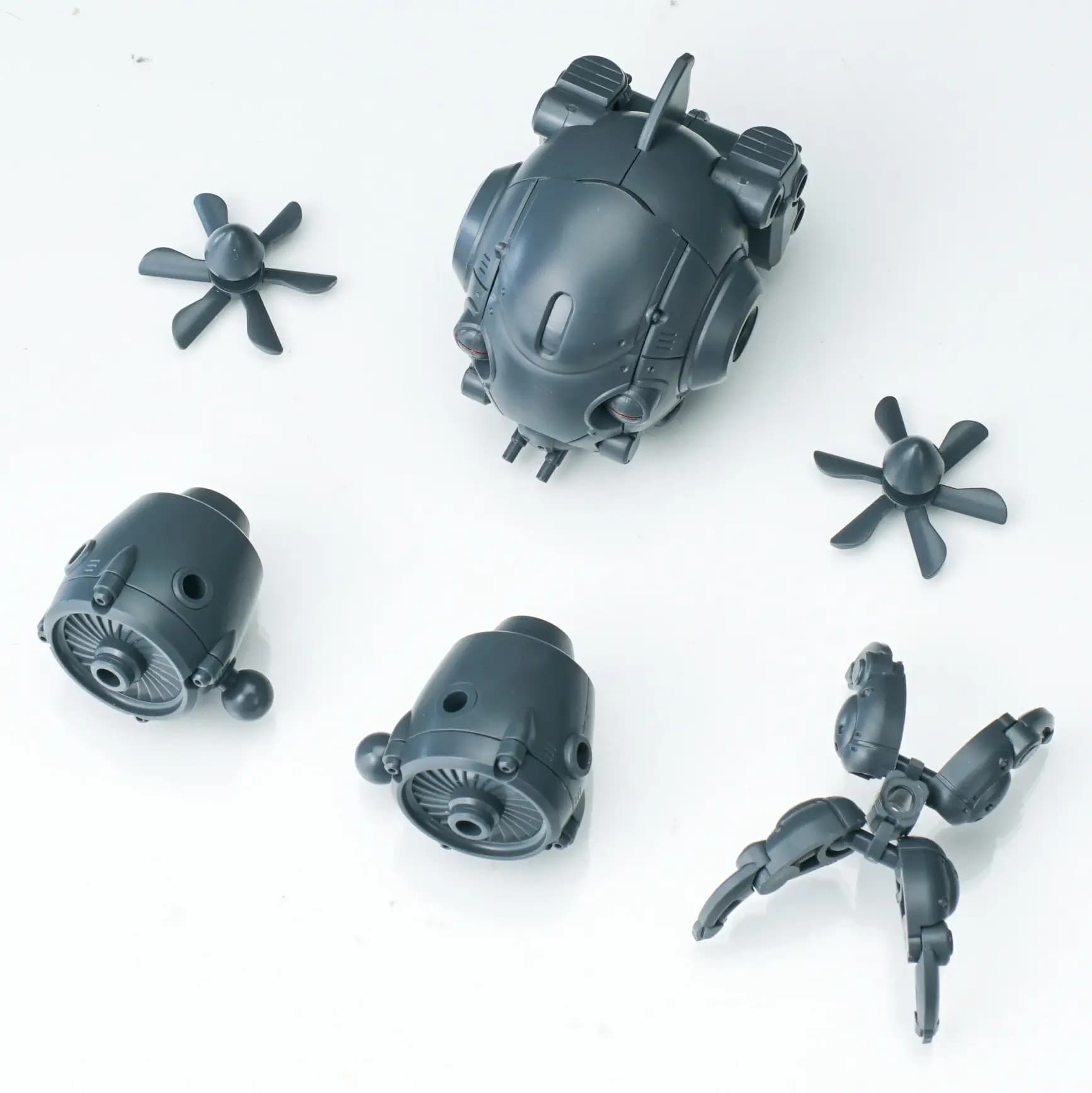 3 Minutes Planning Series Worker Bee Plastic Model Kit (Gray) - Box Art